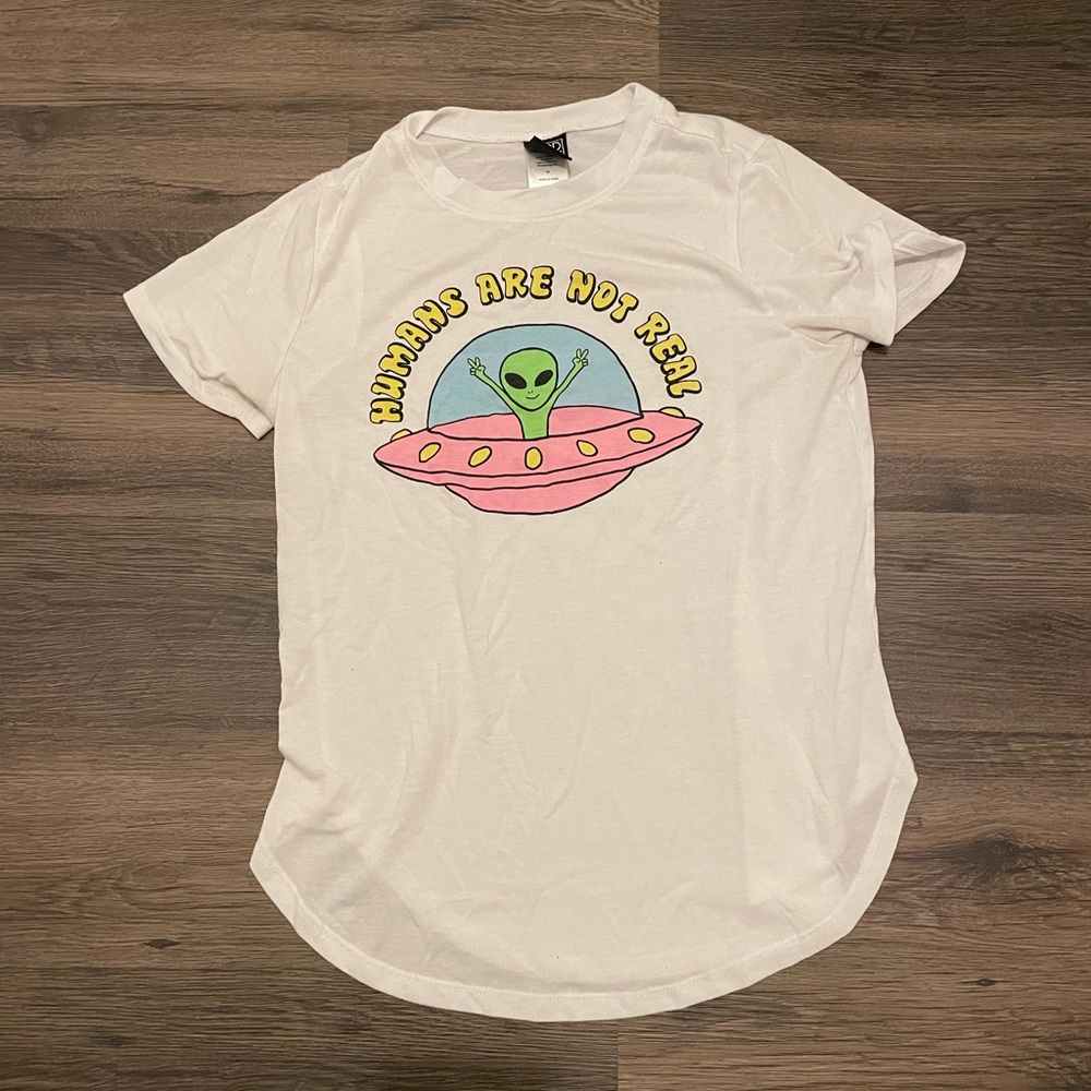 Alien t shirt